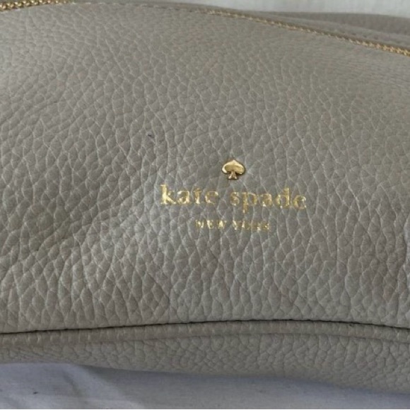 EUC Kate Spade Pebble Grey Crossbody Leather Purse - Picture 6 of 6